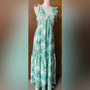 NWT! Vestique Floral Maxi Dress